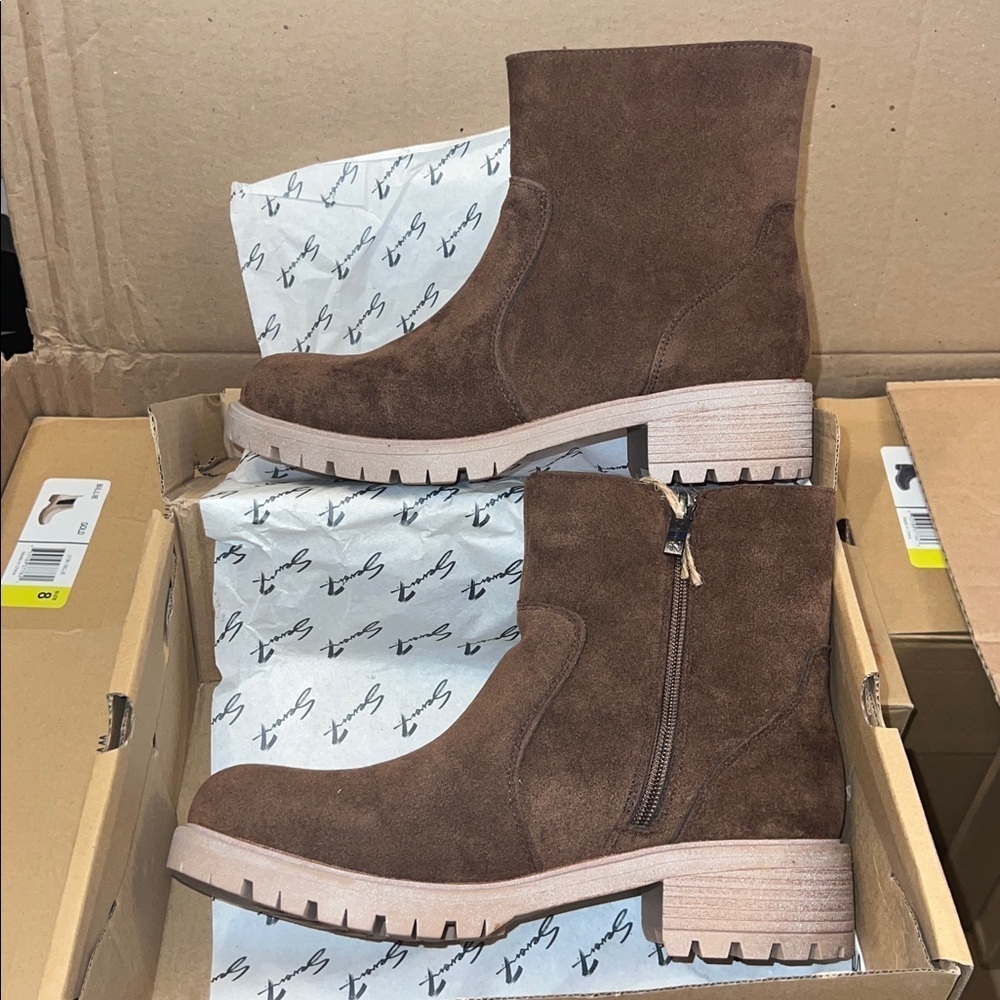 Seven7 Women’s NWB Bestie Ankle Boot in Chocolate